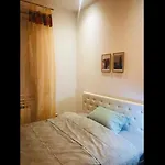 Cozy One-bedroom In The * サラエヴォ