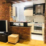 Cozy One-bedroom In The * サラエヴォ